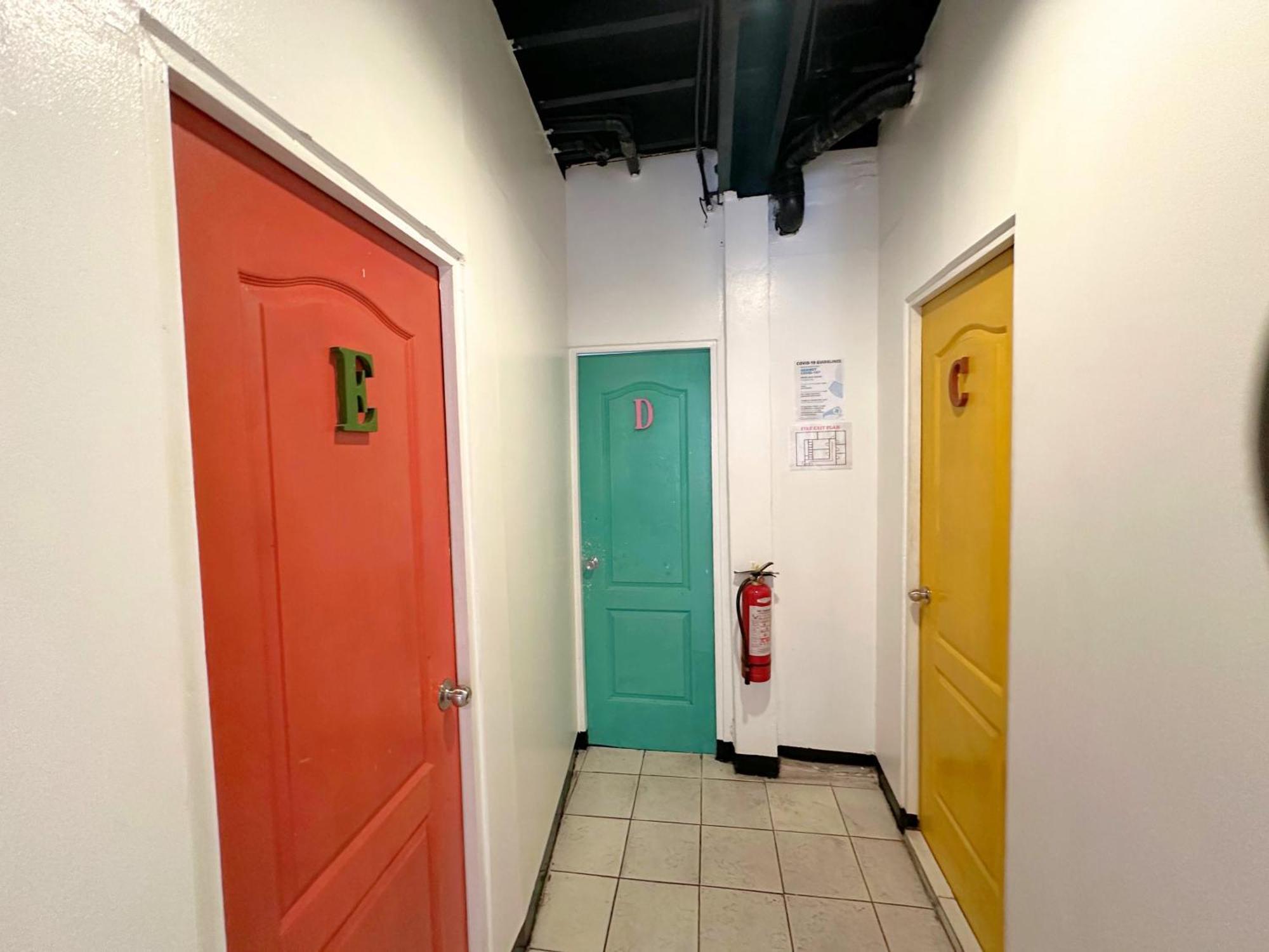 Hotel Dormitelsph Bgc Makati City Esterno foto